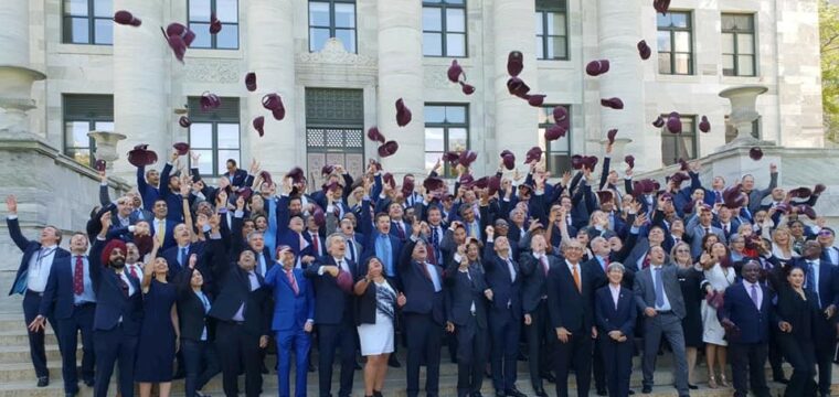 Diplômé Bachelier et Master en Médecine à l’Université Catholique